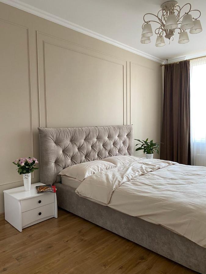 Luxury apartment near metro station Osokorky Kiev Eksteriør bilde