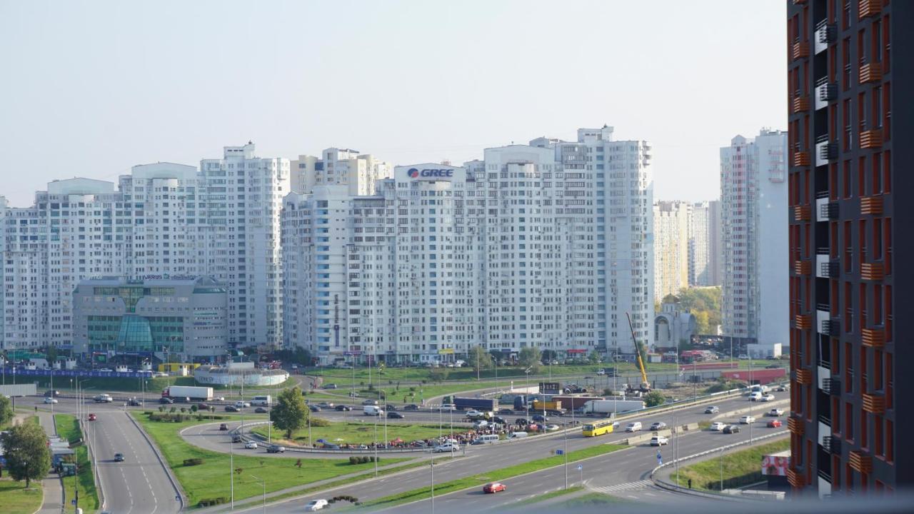 Luxury apartment near metro station Osokorky Kiev Eksteriør bilde