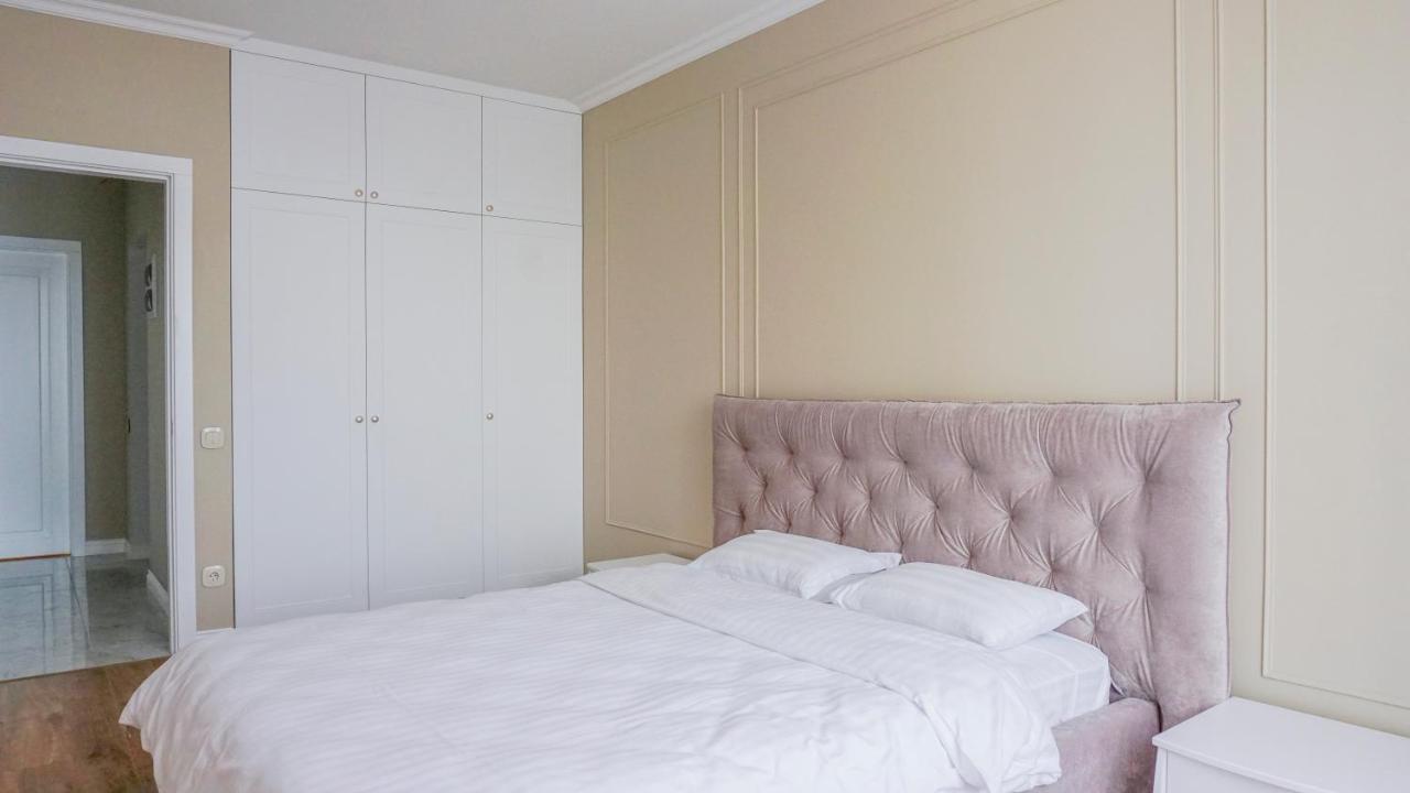 Luxury apartment near metro station Osokorky Kiev Eksteriør bilde