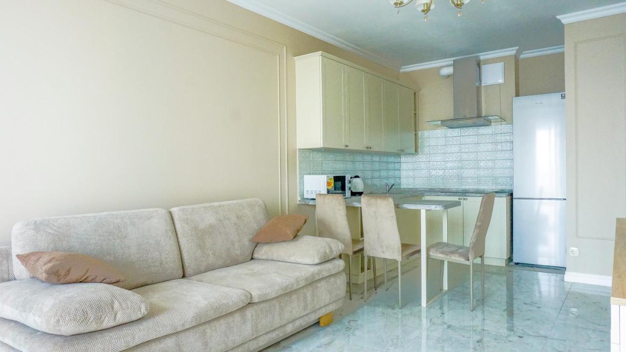 Luxury apartment near metro station Osokorky Kiev Eksteriør bilde