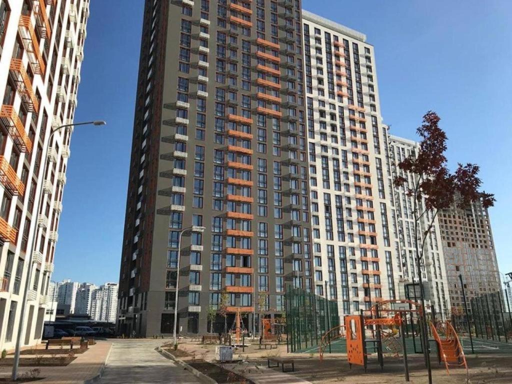 Luxury apartment near metro station Osokorky Kiev Eksteriør bilde