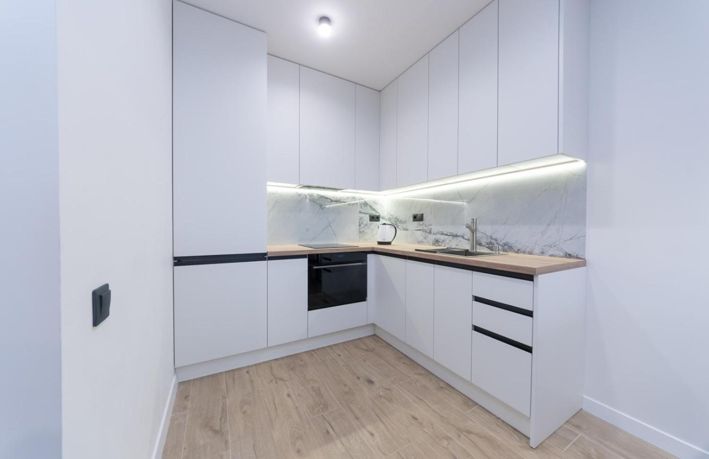Luxury apartment near metro station Osokorky Kiev Eksteriør bilde