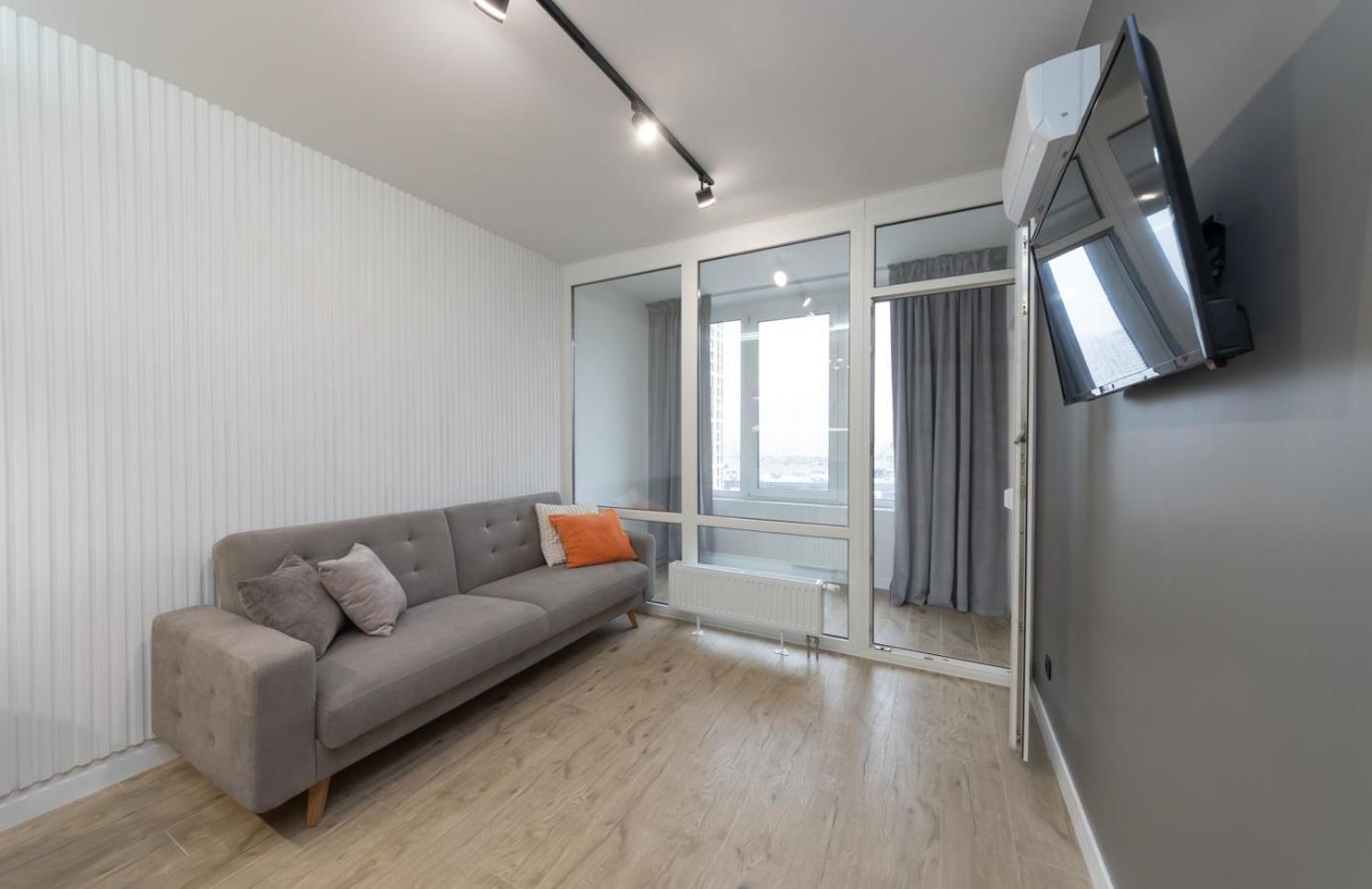 Luxury apartment near metro station Osokorky Kiev Eksteriør bilde