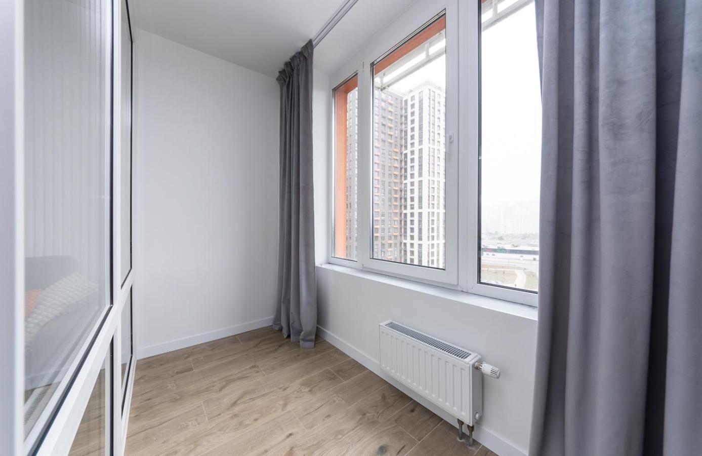 Luxury apartment near metro station Osokorky Kiev Eksteriør bilde
