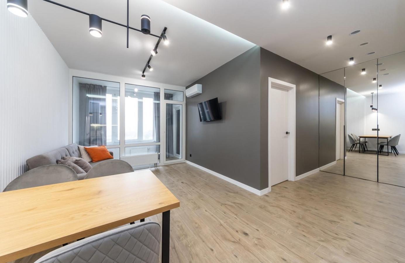 Luxury apartment near metro station Osokorky Kiev Eksteriør bilde