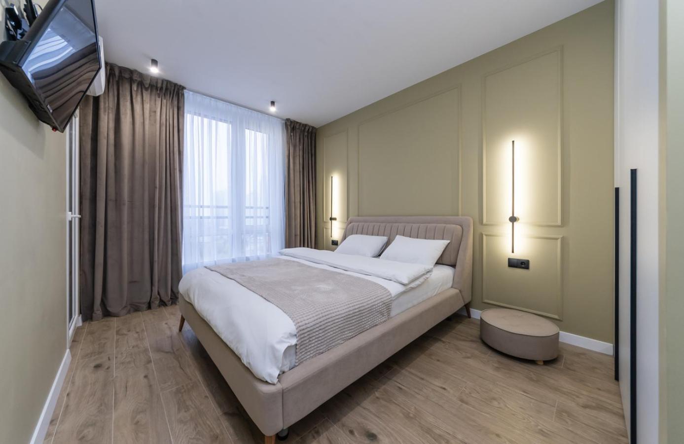 Luxury apartment near metro station Osokorky Kiev Eksteriør bilde